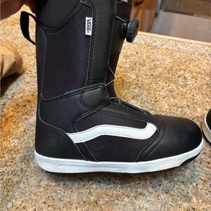 Vans Black Snowboard Boots